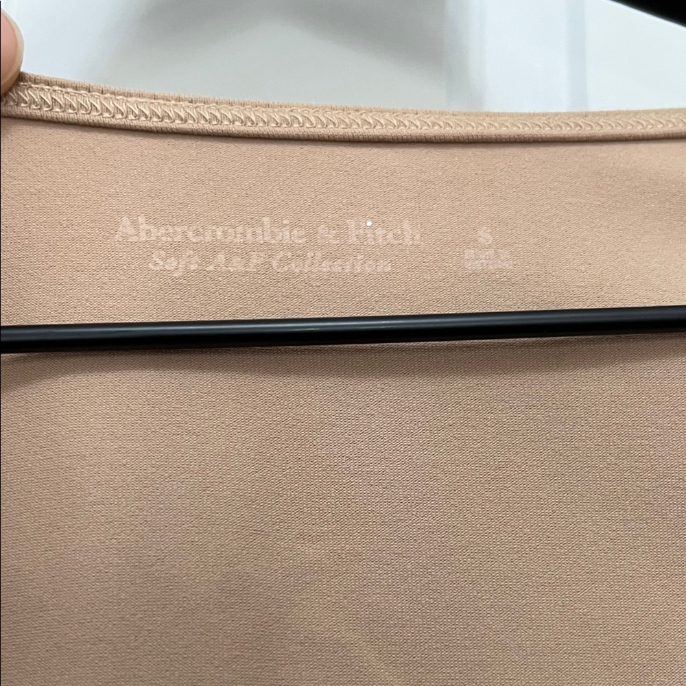 Abercrombie & Fitch Soft A&F Collection Brown Cropped Long Sleeve Top - Size S - Picture 12 of 13
